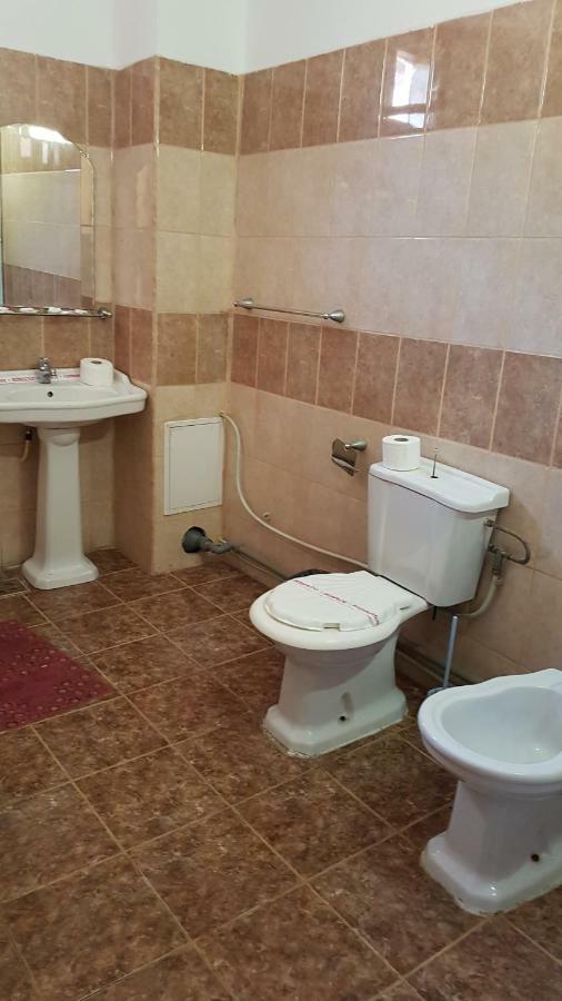 Riviera Valceana Bed & Breakfast Râmnicu Vâlcea Екстериор снимка