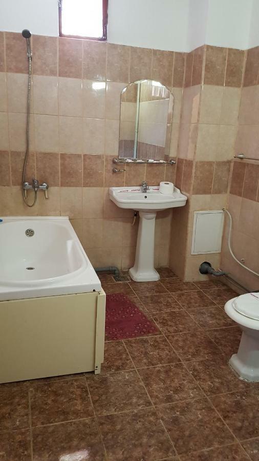 Riviera Valceana Bed & Breakfast Râmnicu Vâlcea Екстериор снимка